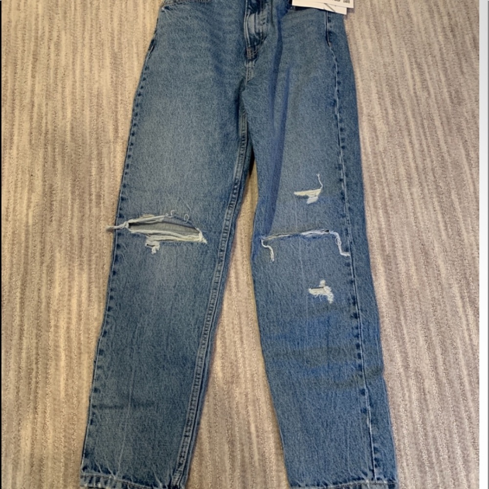Zara High-Rise Ankle Length mom jeans!!